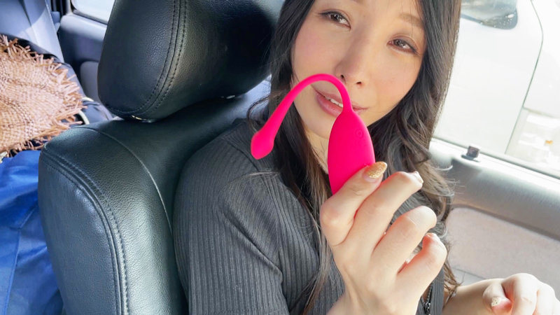 清楚なHカップ人妻に野外露出で身悶えさせた個撮ビデオ