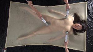 爆乳頂上決戦！ 春菜はな vs 優木いおり 240分