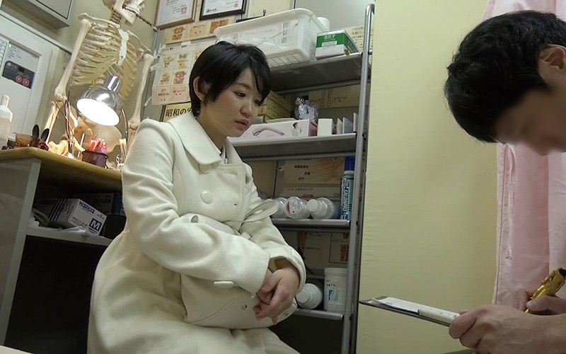鍼灸院須藤盗撮り下ろし3 ちっちゃい九州美人妻