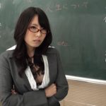 制服QUEENの悪戯 有村千佳