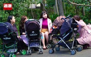 産後処女を奪われ痙攣が止まらないベビーカー妻5