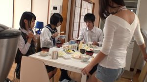 近親姦通しているアダルトビデオのような家族は実在した