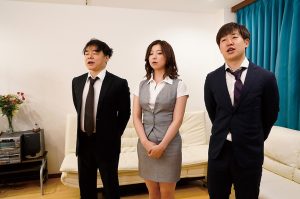 美人OLの勤める会社はセクハラ三昧！！ 加藤ツバキ
