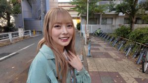 なま飲みっ子 巨乳ギャルは精子ごっくん好き！おっとり性格でちょいMの性癖 「汚い精子を飲んでいる自分が好き（ハート）」 蘭々