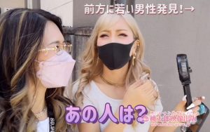 ヤリマンワゴンが行く！！ハプニング ア ゴーゴー！！AIKAと波多野結衣とリズの珍道中～カリスマギャル再降臨！！世界のSPゲストとタッグで精子搾りとり伝説！～