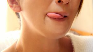 ご近所おばさんにいきなり即ハメディープキス！