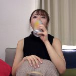 フルーツパーラーで働くあざと可愛いデカ尻おねえさん