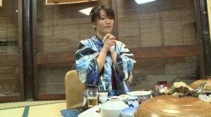 中出し人妻不倫旅行 淫密旅情 4時間