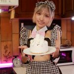 妻と倦怠期中でごぶさたご主人様の爆発寸前チ●ポを狙い喰い！卑猥な乳輪ハミ尻挑発と下品に舐めしゃぶりPtoMで中出し精子搾り取る乳首ビンビン痴女ギャルメイド 春陽モカ