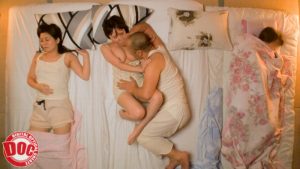 禁断の3P！ 巨乳姉妹と親子でSEX！！ 4家族390分SPECIAL