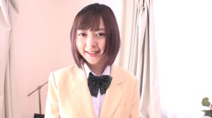 AYA 美少女図鑑 デビューします…