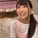 パパ達に人気の現役保育士が童貞君と裸エプロン素股！？