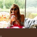 千葉県だけで経験人数300人！ 日焼け跡がめっちゃドエロいおバカだけど根は優しめ褐色ギャル思い出作りに中出しAVデビュー 咲音リオ