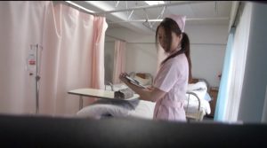こっそりオナニー。ナースにバレて色々してもらった2